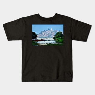 Vue sur l'ile Janitzio de Patzcuaro Kids T-Shirt